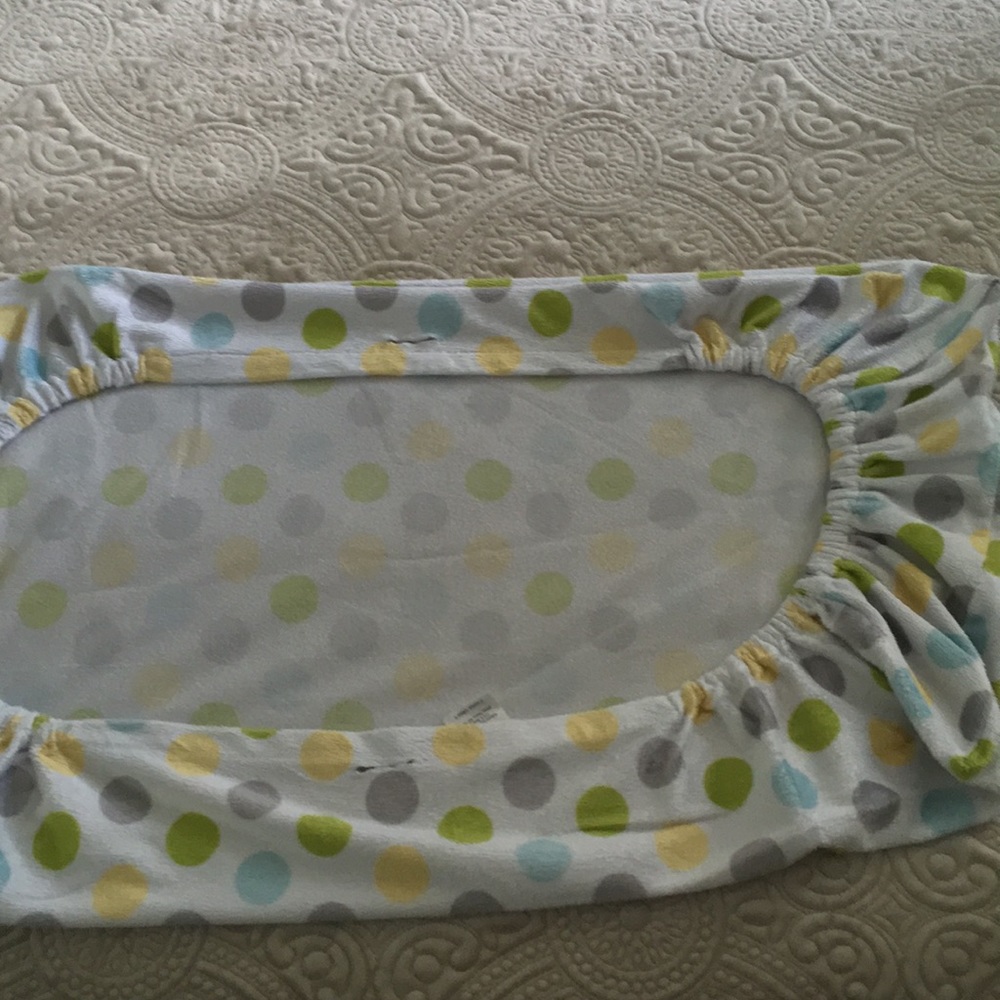 🦋Changing table cover🦋 - Picture 2 of 2